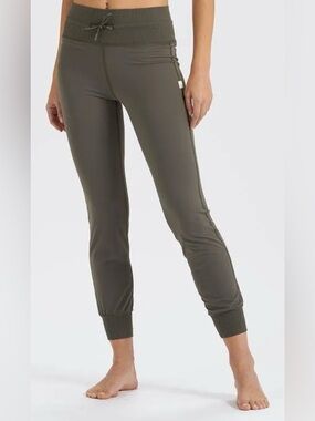 🌺LIKE NEW VUORI daily joggers 🌺
